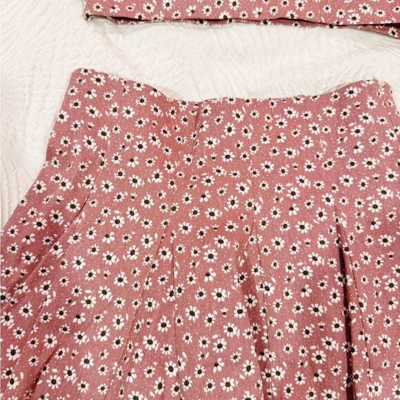 Few Moda NY‎ Floral Two-Piece Pleated Skirt Set in Pink Size Small NYT - Picture 5 of 9